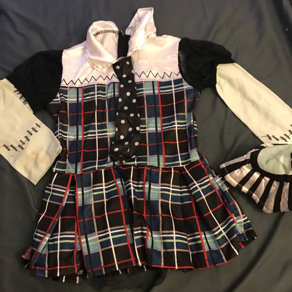 MONSTER HIGH COSTUME OR PLAY SET